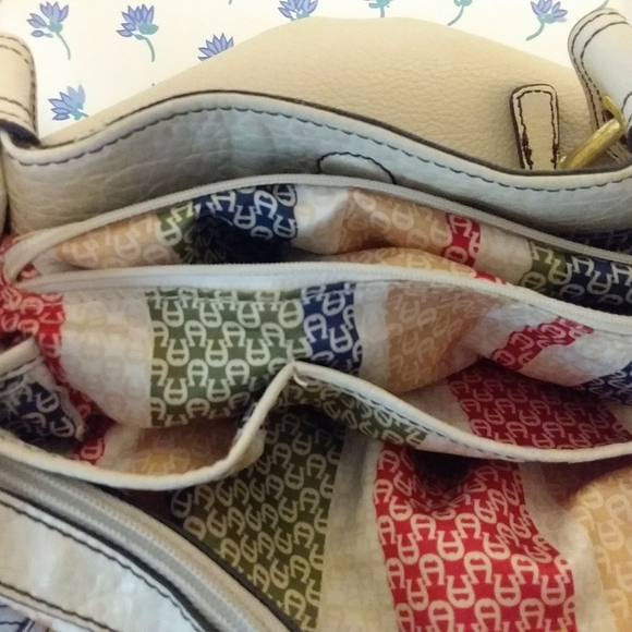 Etienne Aigner Women's Bag. - Picture 12 of 16